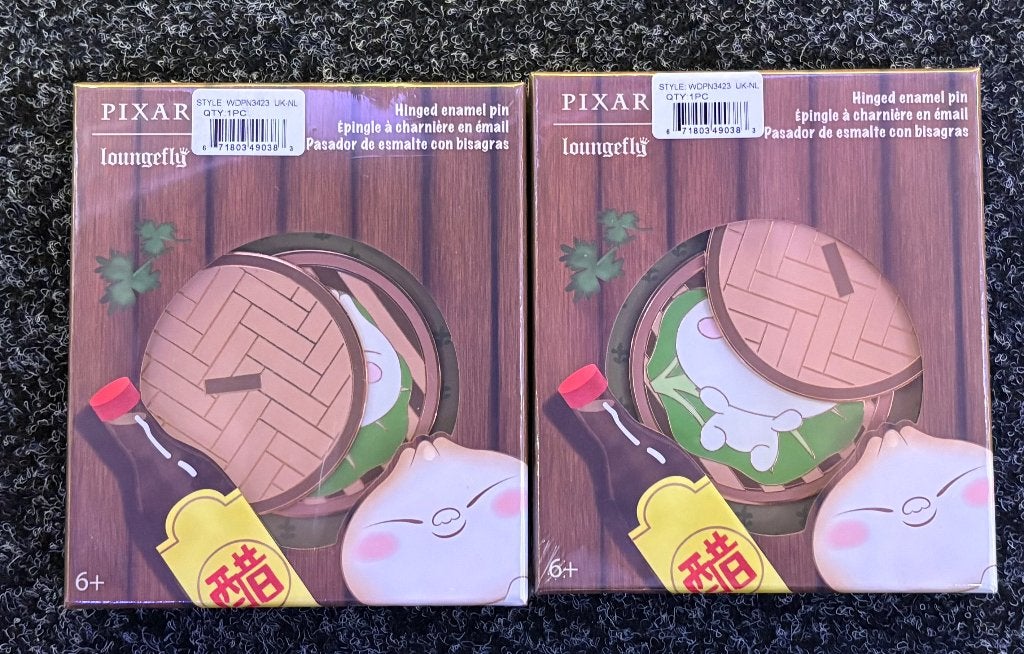 Pixar Bao Loungefly Limited Edition Hinged Enamel Pin, Verzamelen, Ophalen of Verzenden, Overige figuren, Nieuw, Overige typen