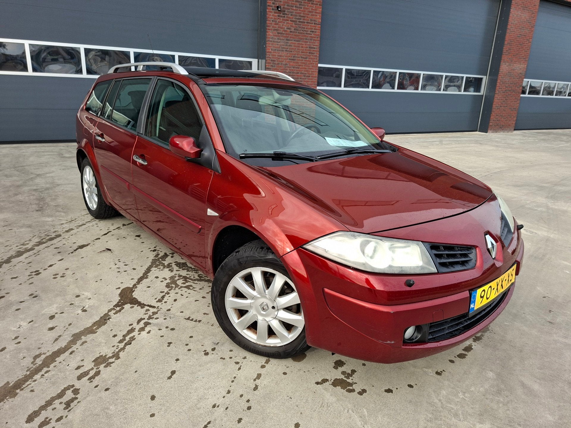 Renault Mégane Grand Tour 1.6-16V Tech Line Pano Xenon Trek, Stof, Gebruikt, Zwart, 4 cilinders
