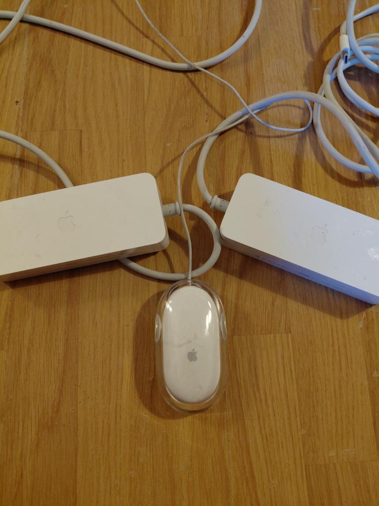 Apple / Mac Muis M5769 en 2 Mac Mini Adapter 110W, Computers en Software, Laptop-opladers, Ophalen of Verzenden