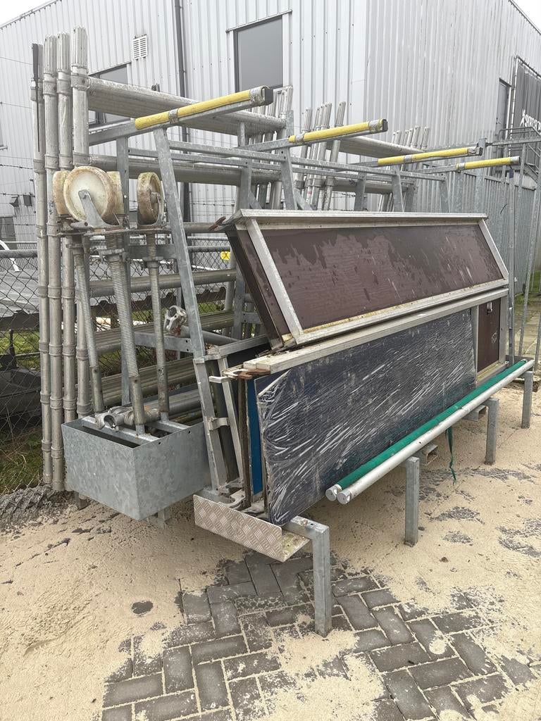 Steiger met stelling, Doe-het-zelf en Verbouw, Steigers, Ophalen of Verzenden, Gebruikt, Overige typen, 2 tot 5 meter
