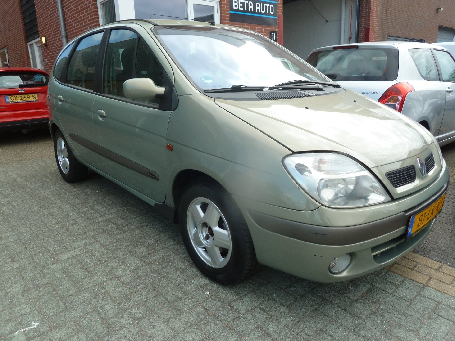 Renault Scénic 2.0-16V Expression AUTOMAAT AIRCO TREKHAAK, Auto's, Renault, Bedrijf, Te koop, Scénic, ABS, Airbags, Airconditioning