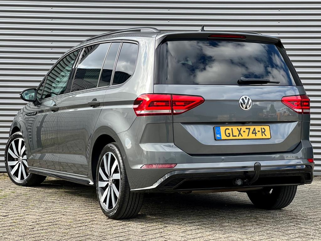 Volkswagen TOURAN 1.5 TSI Highline Business R 7P. | 2X R-Lin, 15 km/l, Euro 6, 4 cilinders, Bedrijf