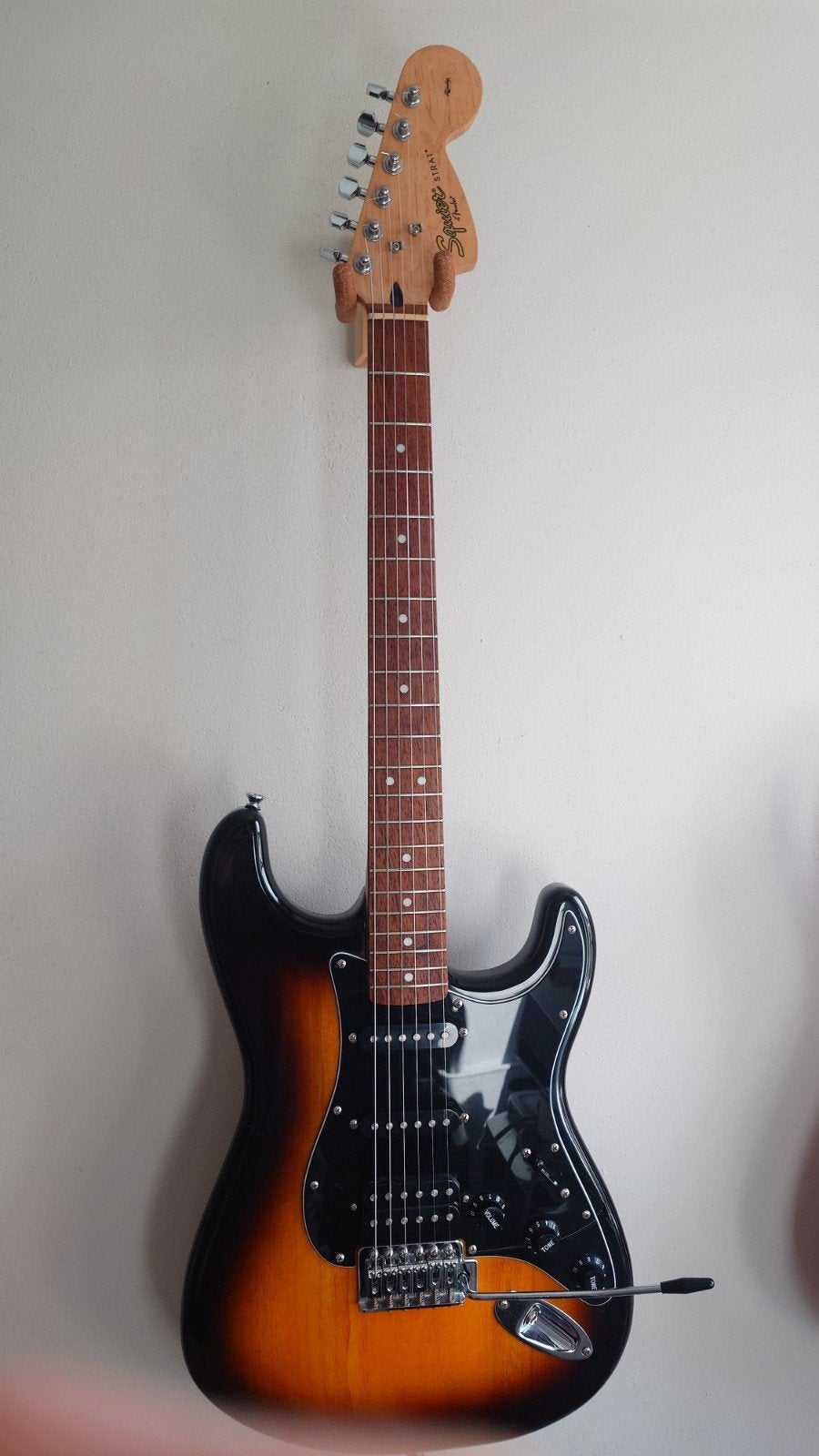 2017 Squier Affinity Stratocaster HSS (Indonesië), Ophalen, Gebruikt, Elektrisch, 6-snarig