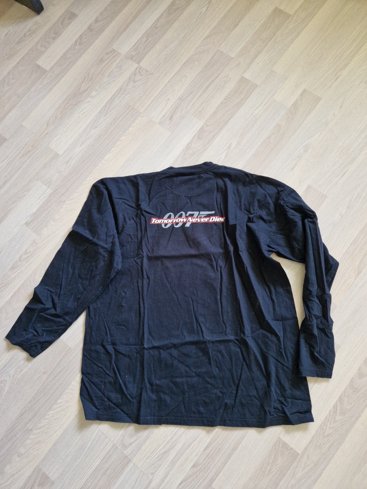 James Bond  5 shirts (mag voor weinig weg, Ophalen