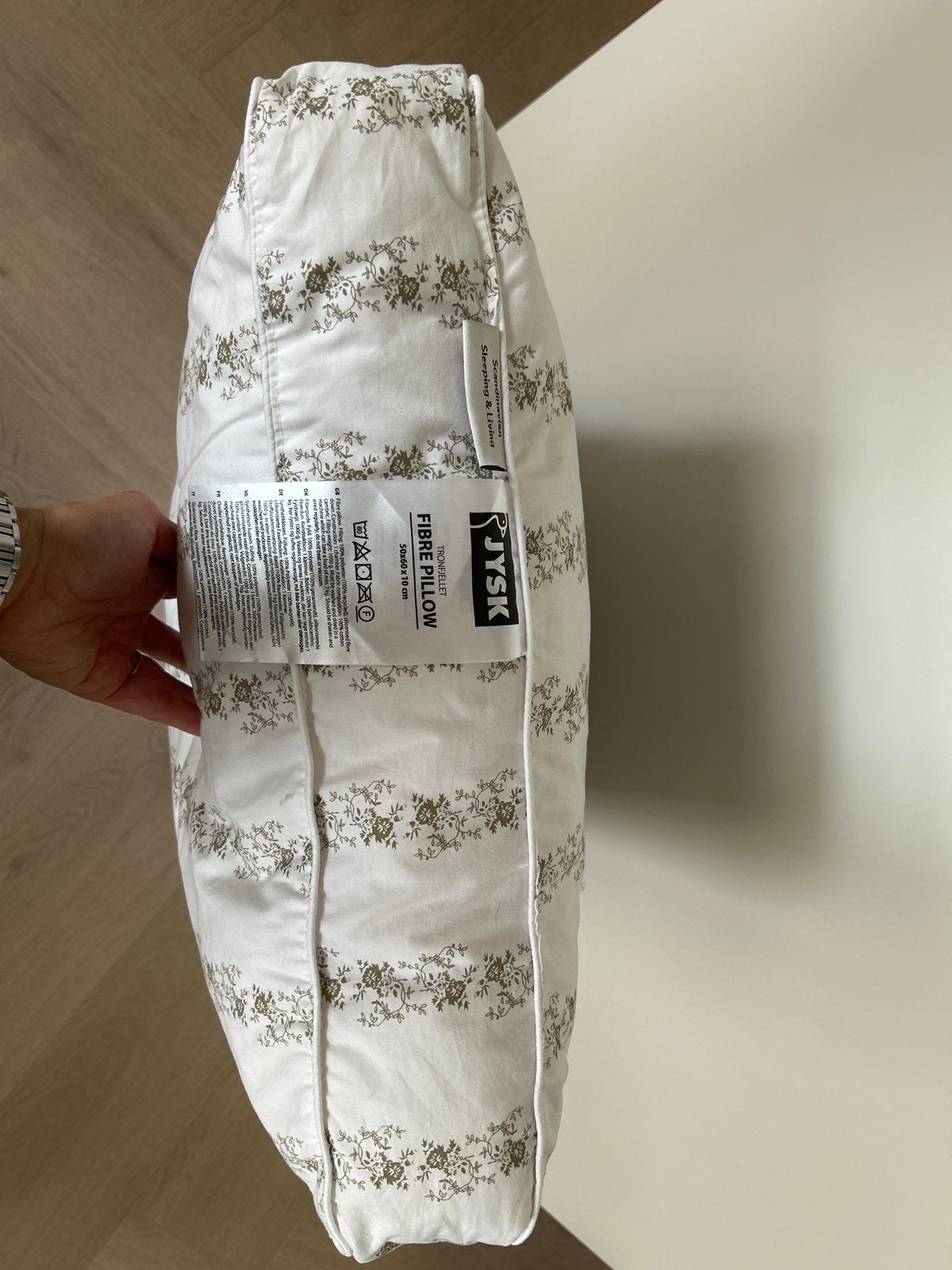 JYSK Fibre Kussen - Zo goed als nieuw, Ophalen of Verzenden, Zo goed als nieuw, Wit, Rechthoekig