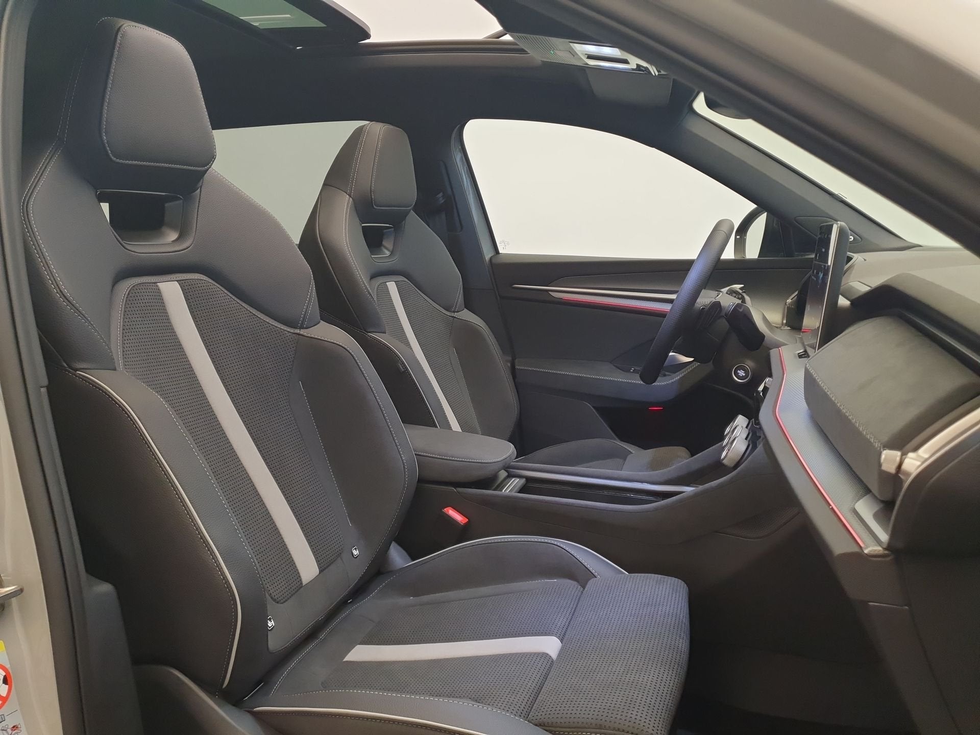 Skoda Kodiaq 1.5 TSI PHEV DSG/AUT 204pk Sportline Wegklapbar, Auto's, Skoda, 12 maanden, Zwart, 4 cilinders, Plug-in hybride