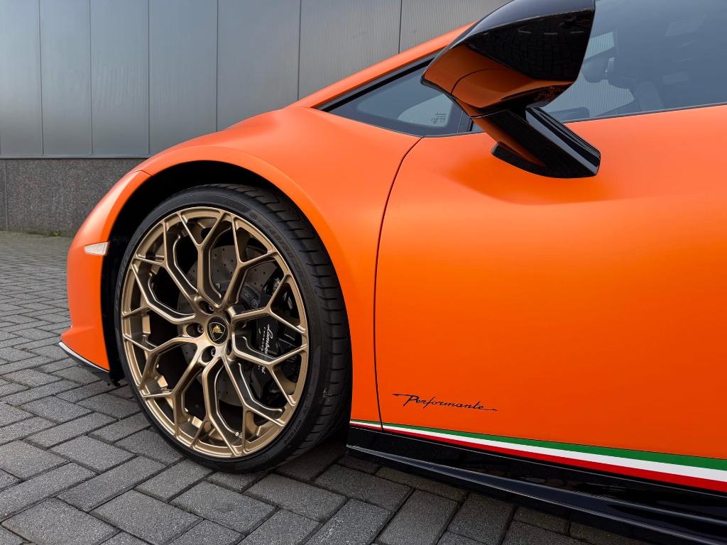 Lamborghini Huracán Performante 5.2 V10 | Lift | Full PPF, Auto's, Automaat, Dealer onderhouden, Zwart, Alcantara