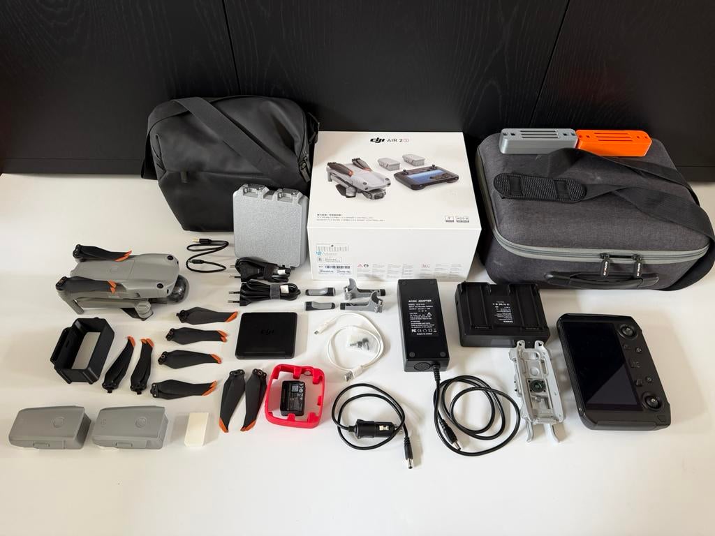 DJI AIR 2S Fly More Combo - garantie - Smart contr-occasion, 250 tot 900 gram, Cameradrone, Zo goed als nieuw, 1 tot 5 kilometer