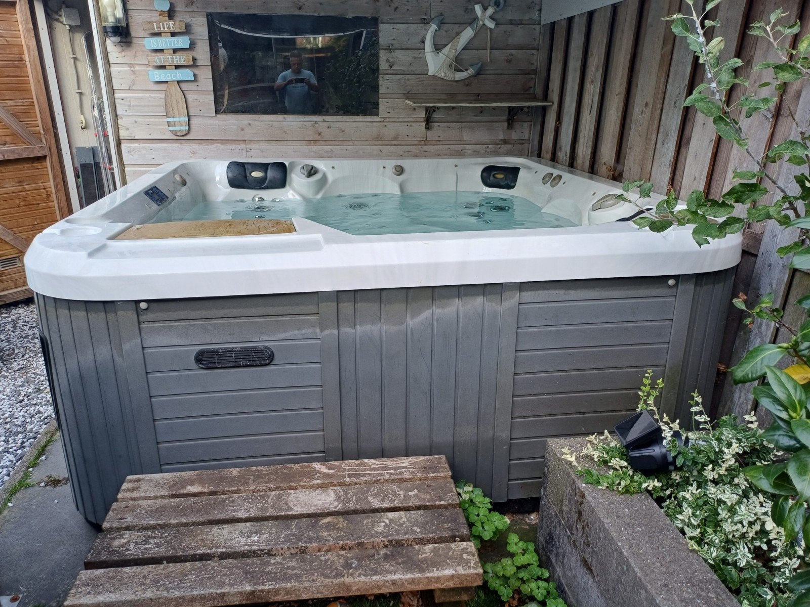 Luxe Jacuzzi / Spa - 220x220x95 cm, Ophalen of Verzenden, Gebruikt, Pomp, Vast