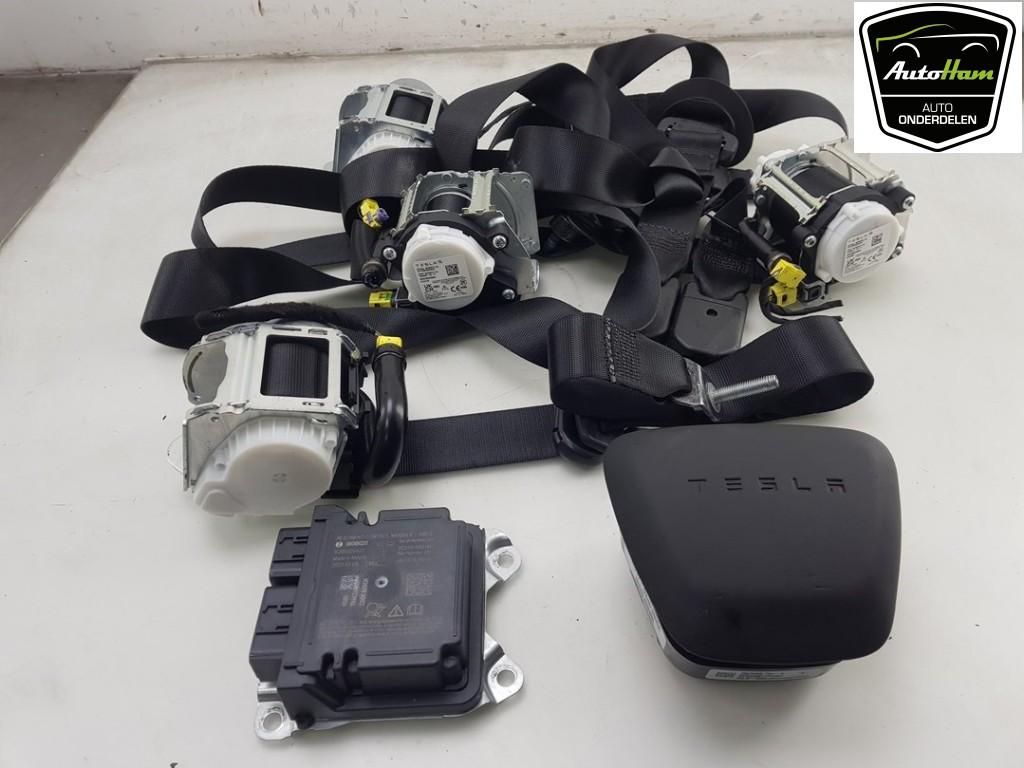 Airbag Set + Computer Tesla Model S (2021-01/..) 160788900D, Germany_Sales@tesla.com, Gebruikt, Overige automerken, Ludwig-Prandtl-Straße 27 - 29, Berlin 12526, , Duitsland