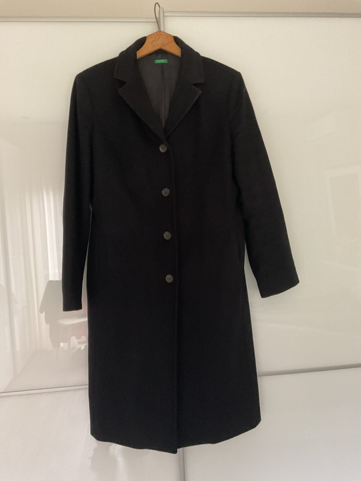 Zwarte wollen Benetton damesjas, maat 46, Ophalen of Verzenden, Zo goed als nieuw, Maat 46/48 (XL) of groter, Zwart