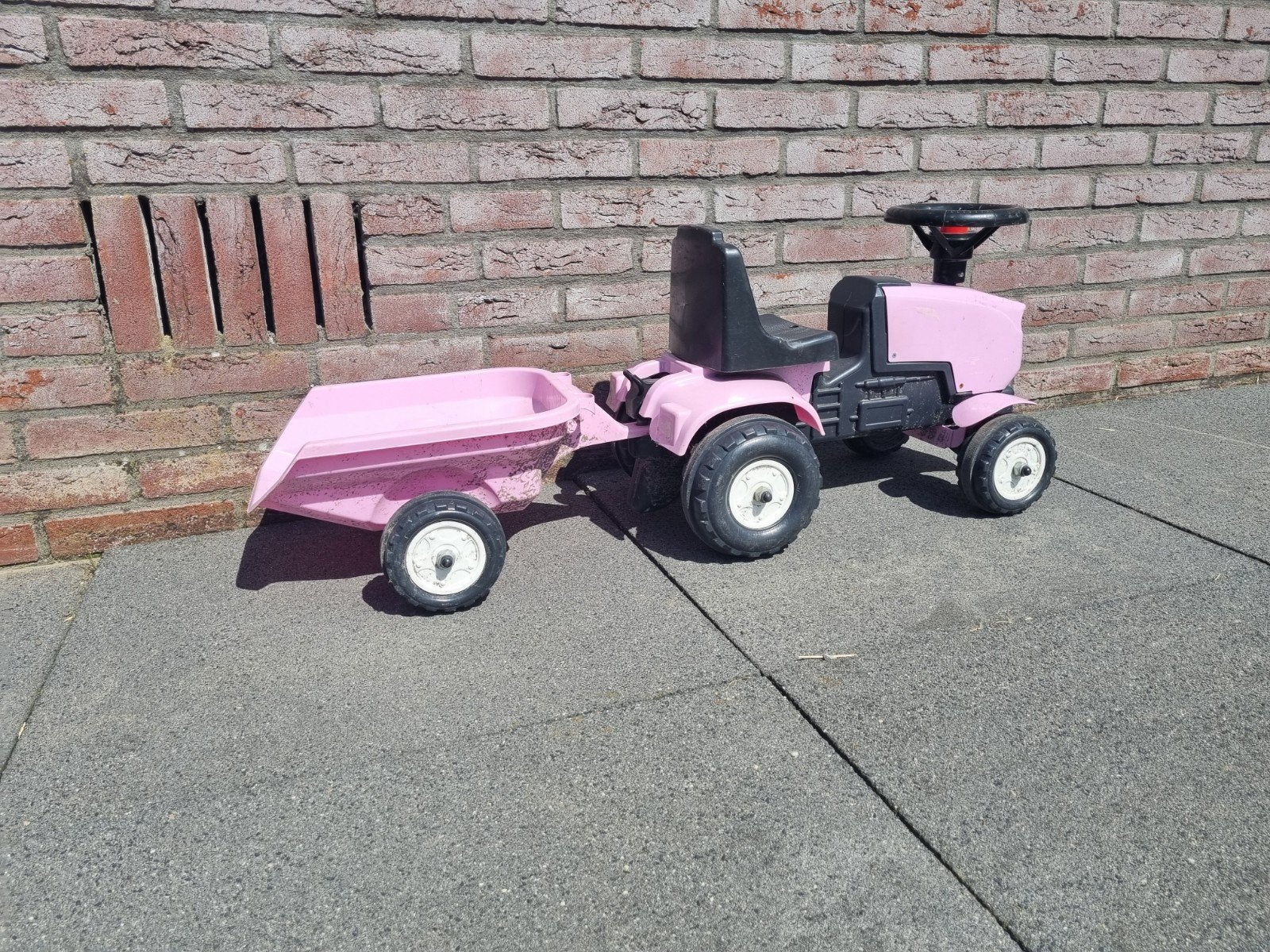 Roze kinder tractor met aanhanger, Ophalen, Gebruikt