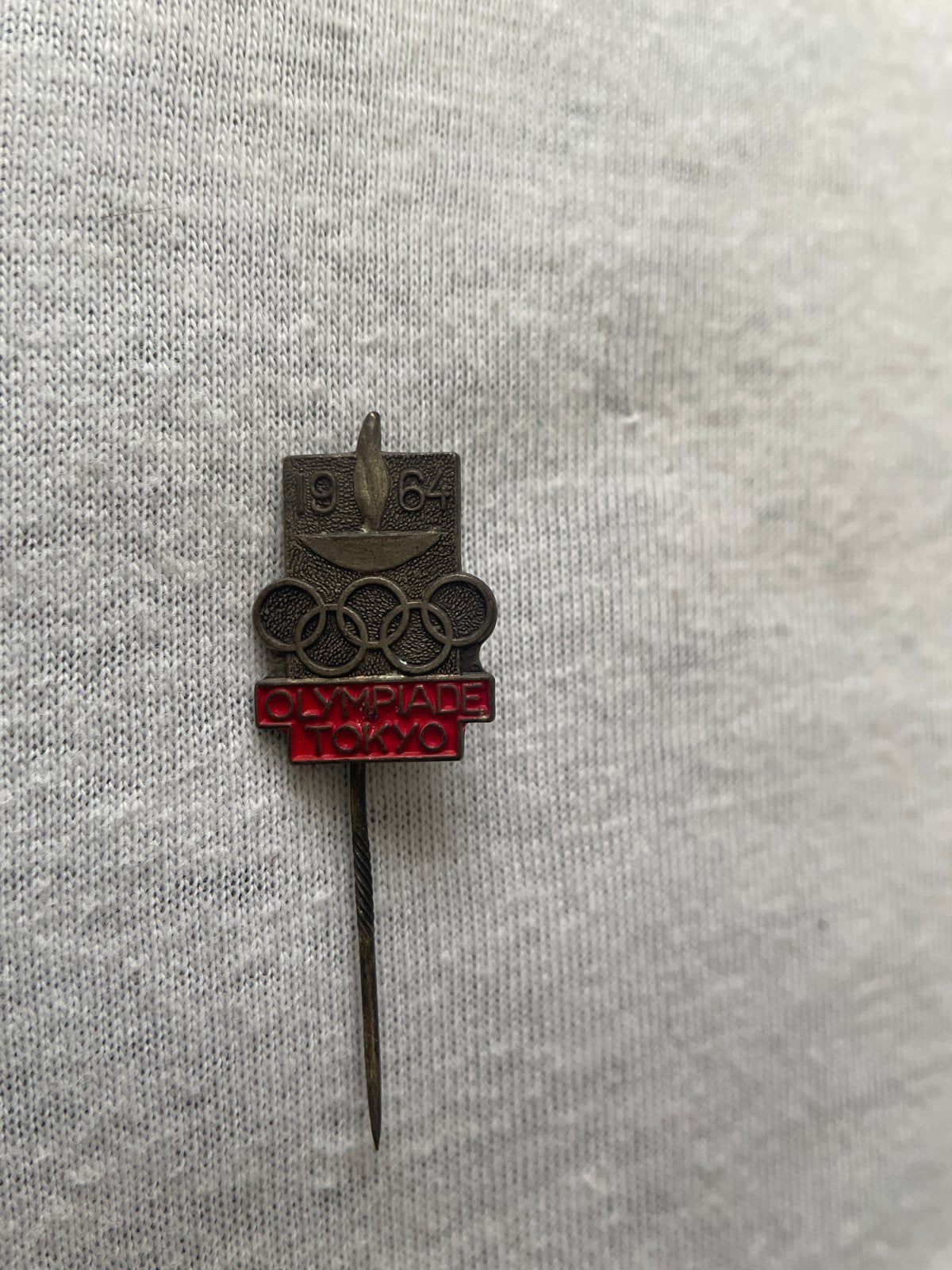 Vintage Olympische Spelen Tokyo 1964 Speldje, Ophalen of Verzenden, Gebruikt, Sport, Speldje of Pin
