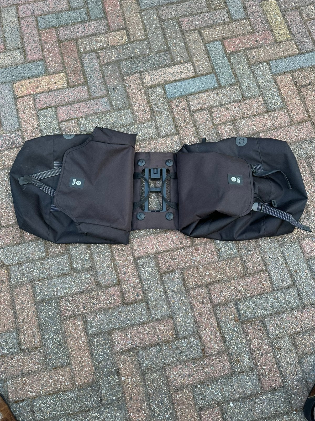 Te koop Agu Fietstas zwart met MIK adapterplate, Ophalen of Verzenden, Gebruikt