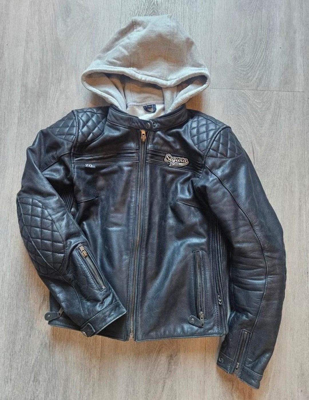 Segura leren motorjas met afneembare capuchon, Motoren, Kleding | Motorkleding, Heren, Jas | leer, Ophalen of Verzenden, Segura