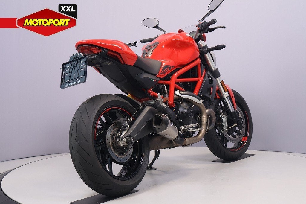 Ducati MONSTER 797+ 35KW (bj 2020), Motoren, Motoren | Ducati, Ducati North Europe B.V., Bedrijf, Naked bike, Maanweg 174
2516 AB  Den Haag, NL