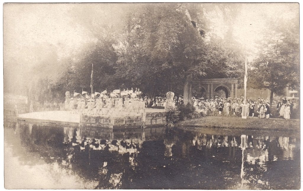 Foto Fotokaart - Zoekplaatje - Poort Vijver Feest Spel, Gebruikt, Foto, Ophalen of Verzenden, Voor 1940
