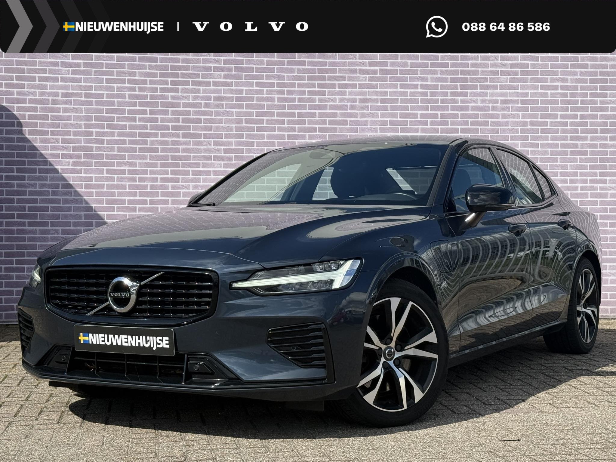Volvo S60 Recharge T8 AWD R-DESIGN | Trekhaak | Standkachel, Euro 6, 4 cilinders, Blauw, Plug-in hybride