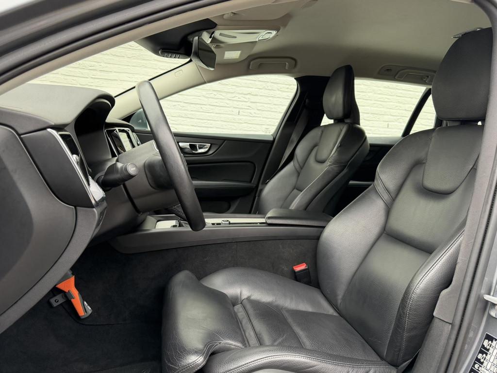 Volvo V60 2.0 T5 Aut. Stoelverwarming V+A Carplay Trekhaak L, Auto's, 4 cilinders, 1969 cc, Bluetooth, 93 €/maand