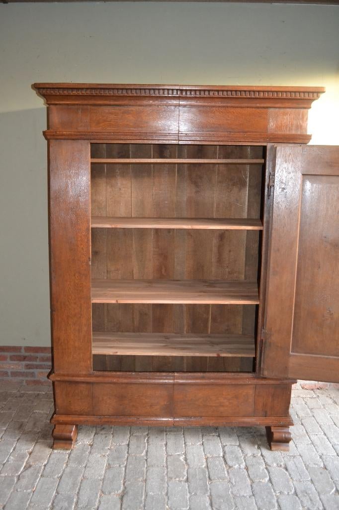 Prachtige antieke eiken houten Spinde kast, broodkast., Verzenden