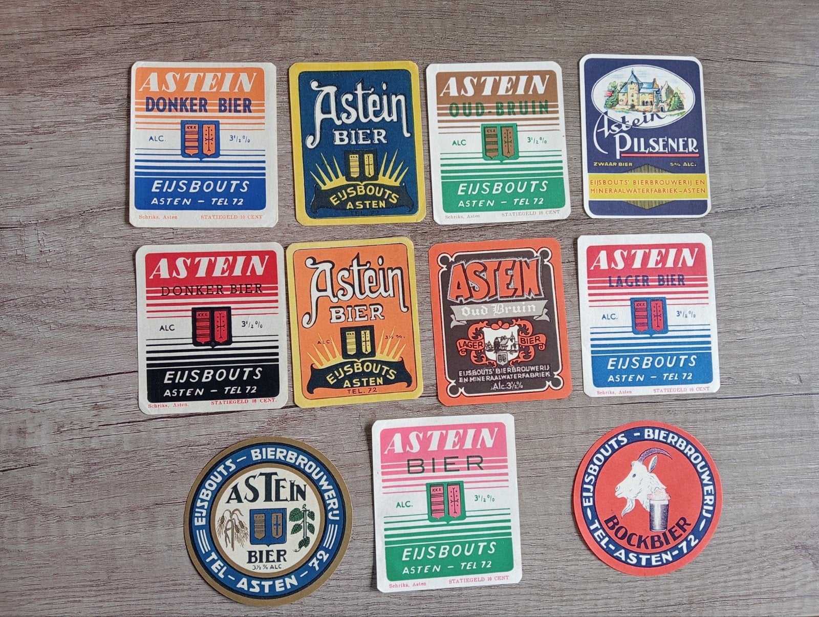 11 bier etiketten brouwerij Astein, Verzamelen, Overige Verzamelen, Ophalen of Verzenden