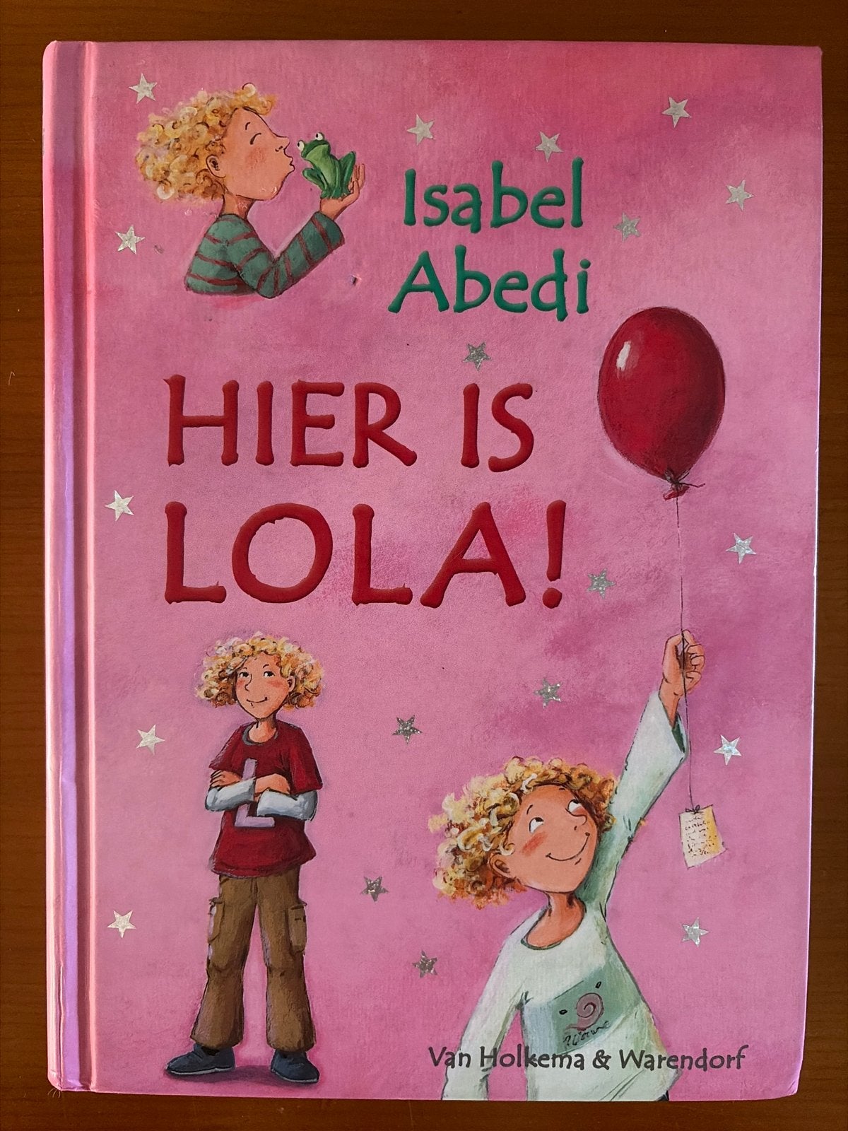 Hier is Lola! - Isabel Abedi (Kinderboek), Verzenden, Zo goed als nieuw, Fictie