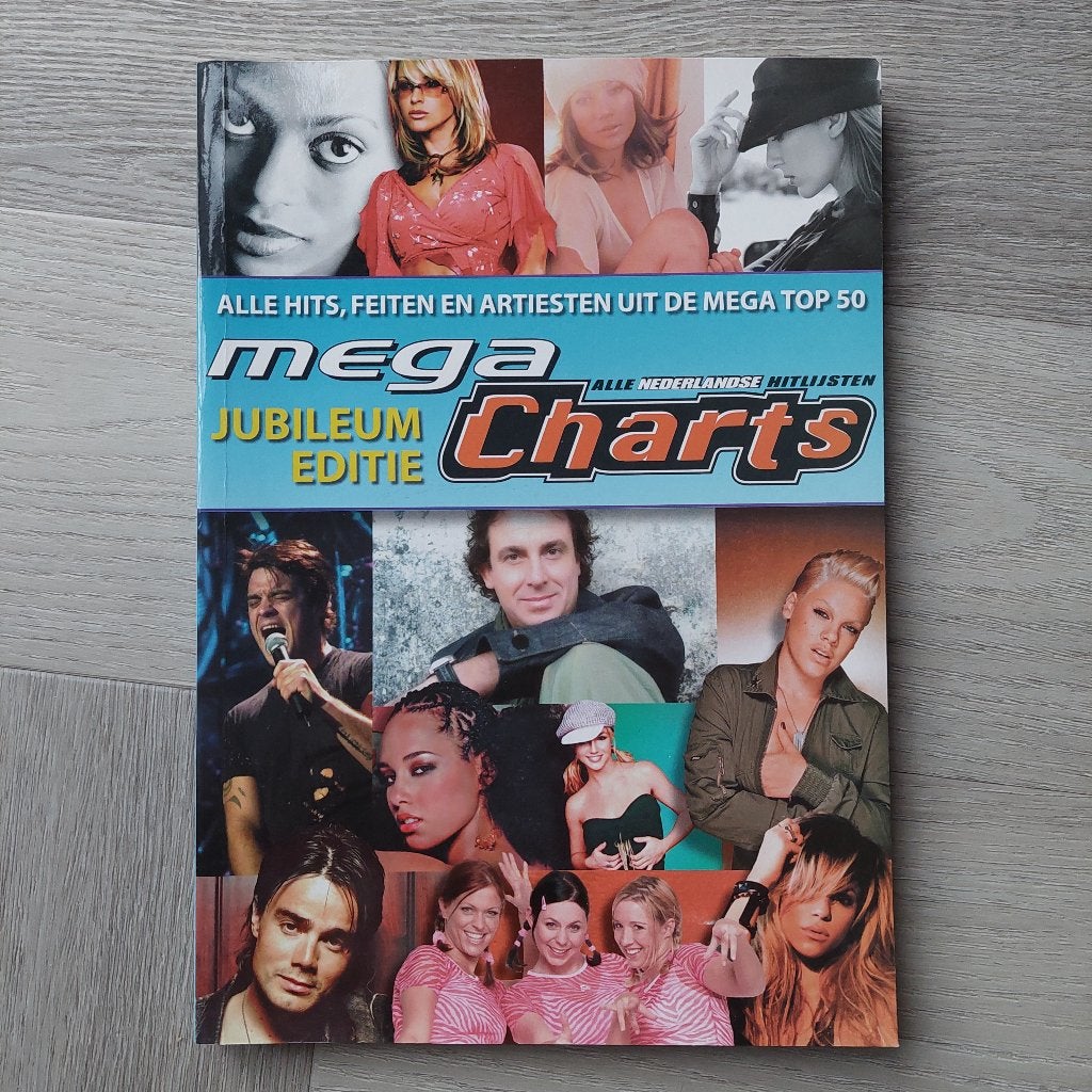 Paperback / Mega Charts Jubileumeditie, Verzamelen, Ophalen of Verzenden, Nieuw, Boek, Tijdschrift of Artikel