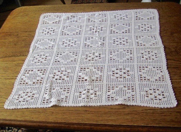 LEUK VIERKANT GEHAAKT WIT KATOENEN KLEEDJE, Antiek en Kunst, Ophalen of Verzenden