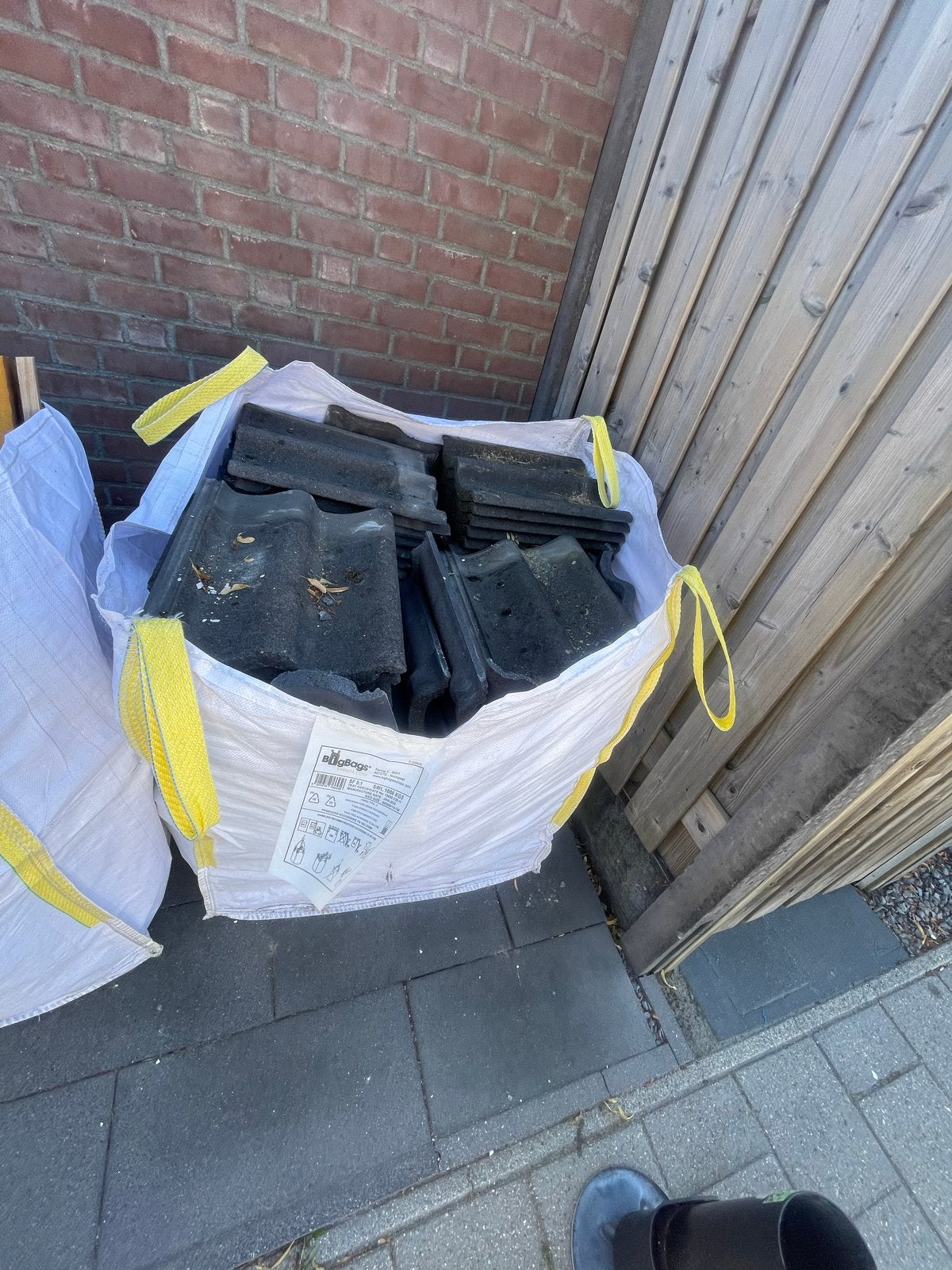 Gebruikte dakpannen - Ideaal voor reparatie of projecten, Ophalen, Steen of Klei, Dakpannen, Grijs