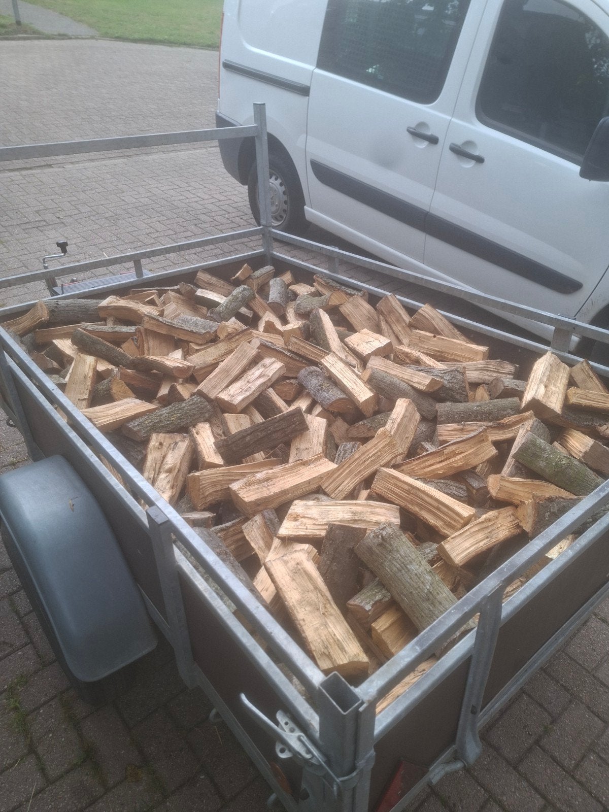 Aanhangertje gedroogd Eikenhout, Minder dan 3 m³, Ophalen, Eikenhout, Blokken