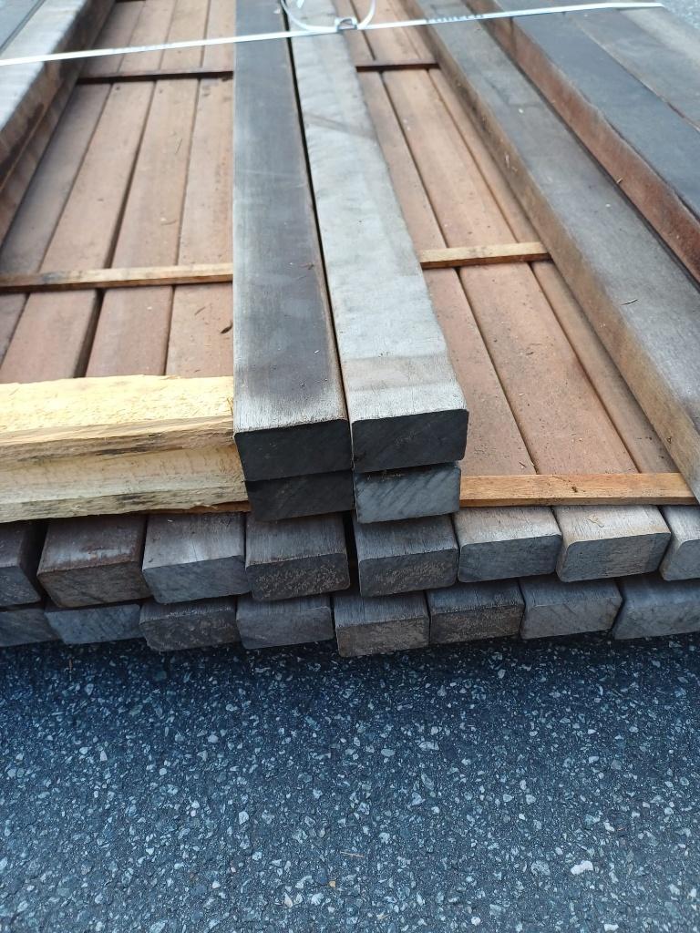 Hardhouten palen 45x68 mm|425cm nr. 605, Tuin en Terras, Palen, Balken en Planken, Ophalen, Zo goed als nieuw, 250 cm of meer