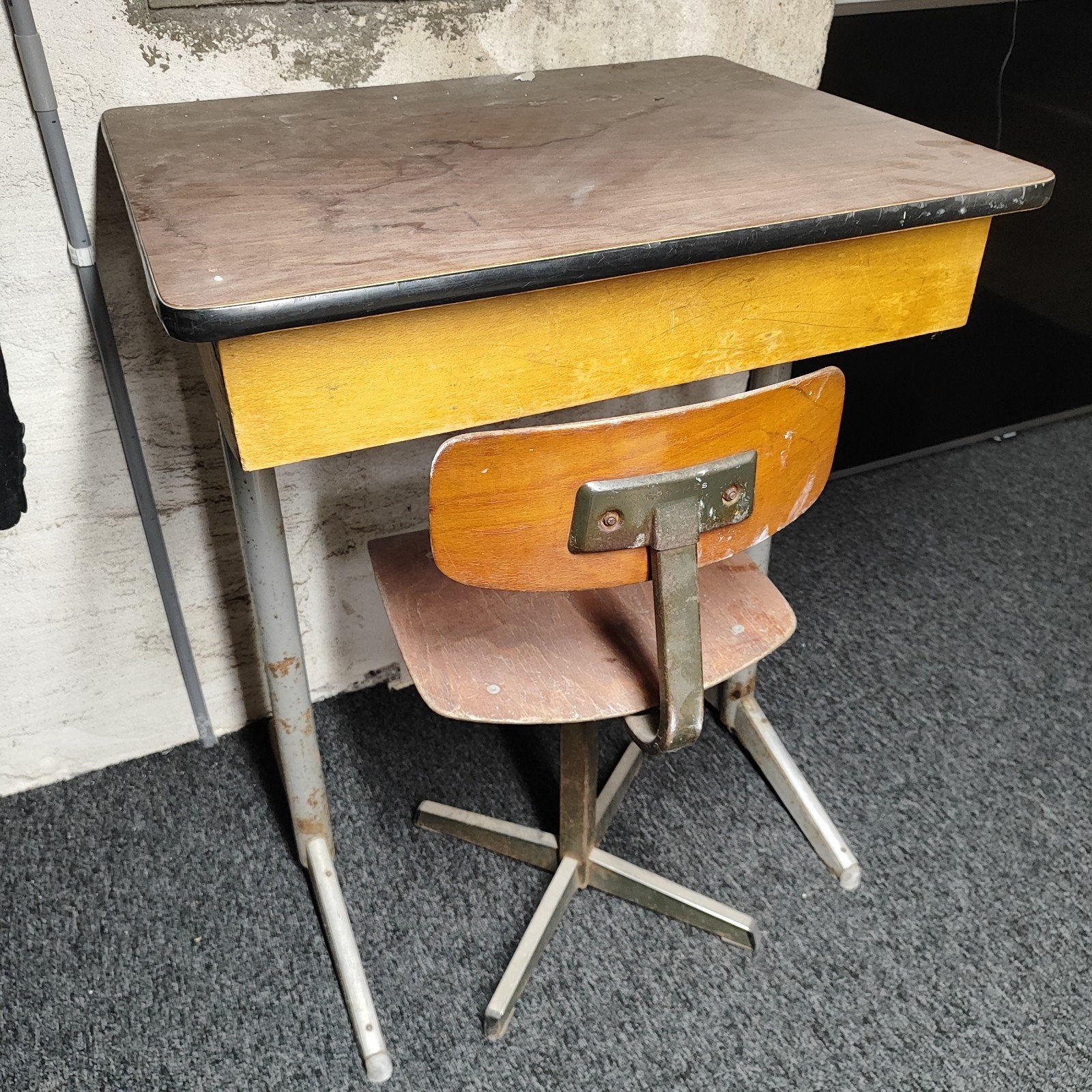 Vintage schoolbankje met stoel - Retro kinderbureau, Antiek en Kunst, Ophalen
