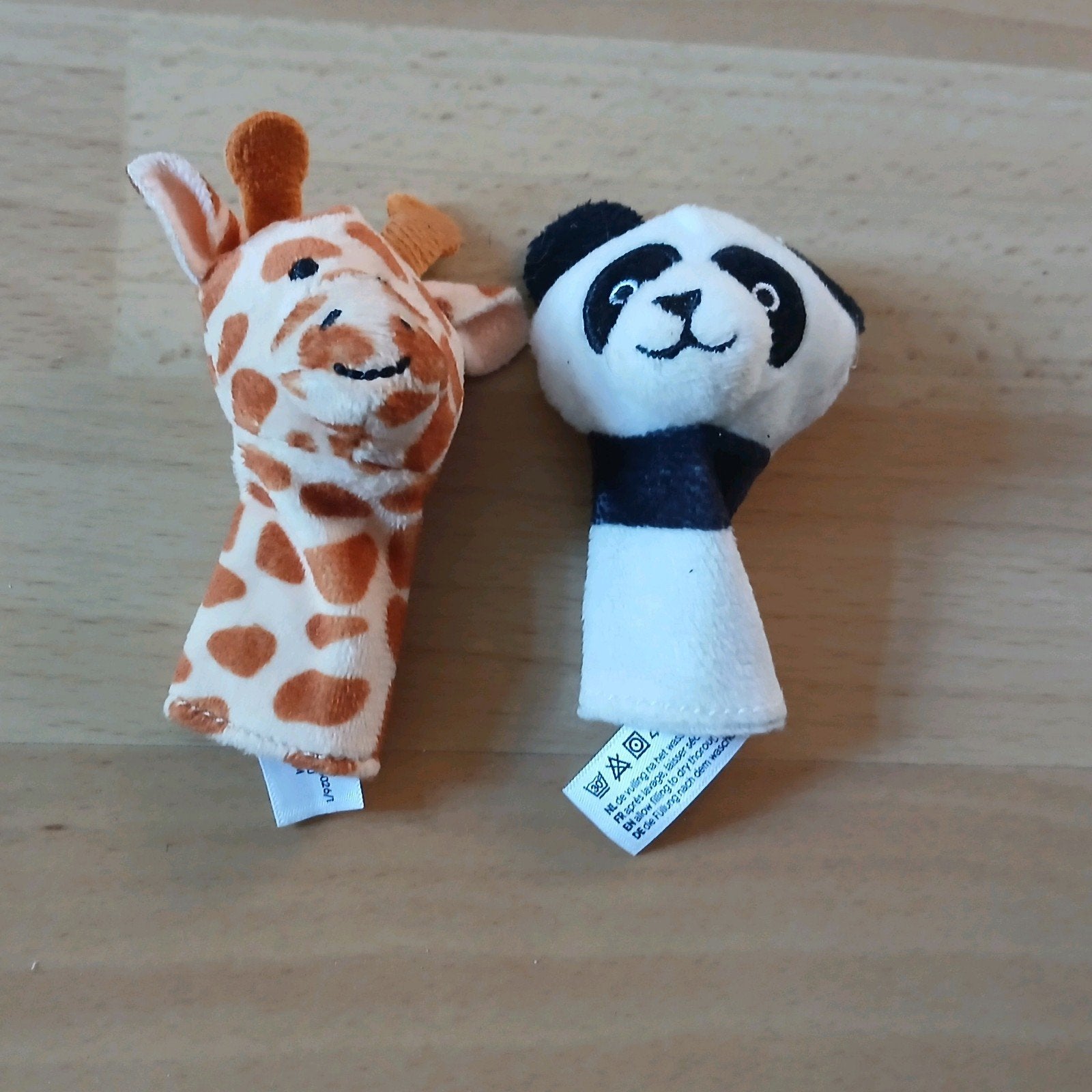 Schattige vingerpoppetjes: Panda en Giraf, Ophalen of Verzenden, Gebruikt, Zwart, Klein (minder dan 20 cm)