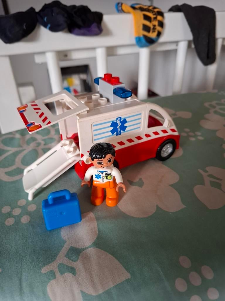 LEGO Duplo Ambulance met dokter en koffer, Ophalen of Verzenden, Gebruikt, Jongen of Meisje