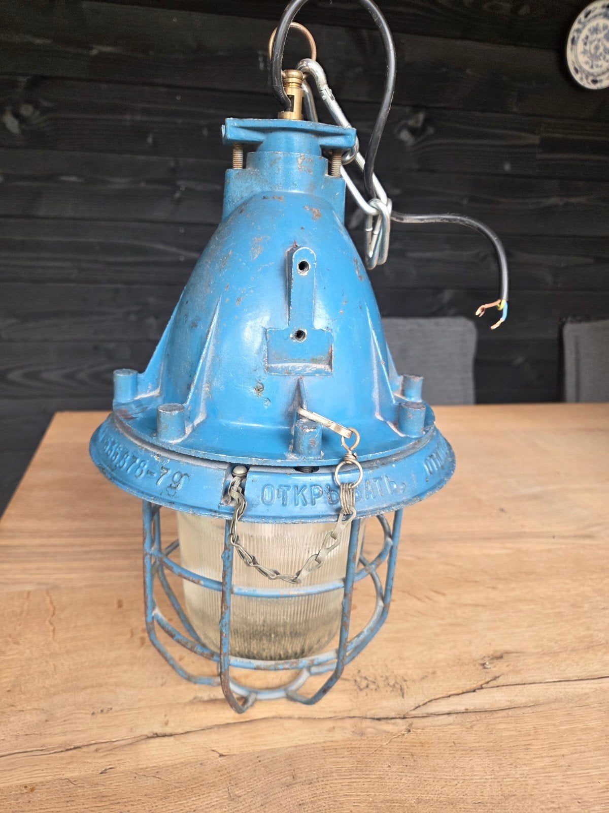 Originele Sovjet explosieveilige industriële hanglamp, Antiek en Kunst, Ophalen of Verzenden