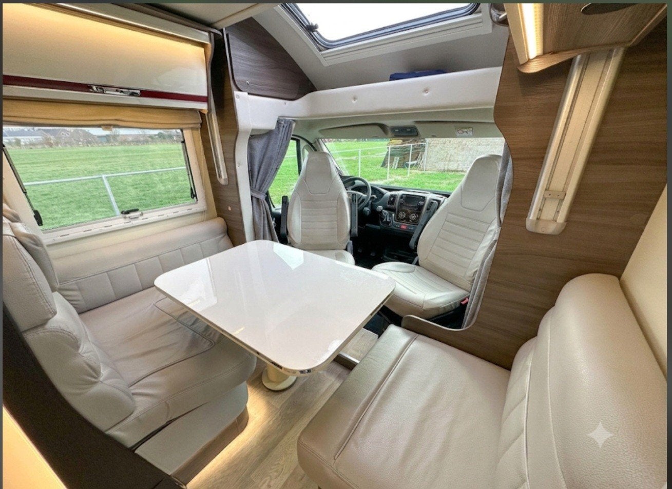 Foto 20 van McLouis 473 G Carat | 2017 | Euro 6  | Zeer compleet € 49750