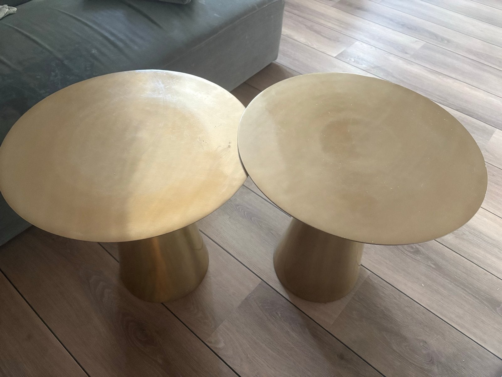 Set van 2 HKLiving salontafels / bijzettafels goudkleurig, Ophalen, Gebruikt, Rond, Metaal of Aluminium