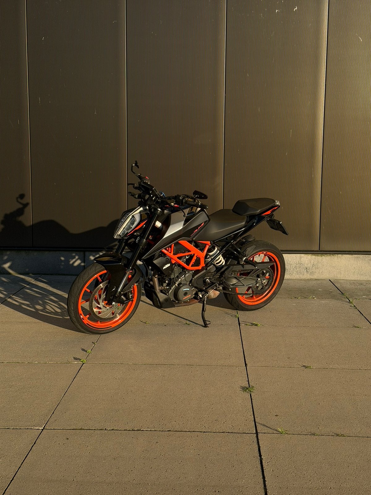 KTM DUKE 390 2021 - akrapovic / bar ends / tail tidy, Motoren, Motoren | KTM, 390 cc, Occasion, Particulier, Minimaal motorrijbewijs A2