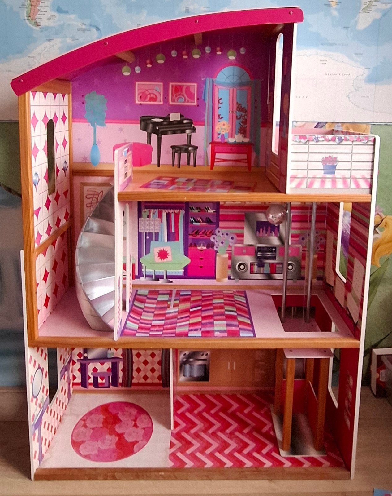Barbie huis met werkende lift incl barbies kleertjes meubels, Ophalen, Gebruikt, Poppenhuis