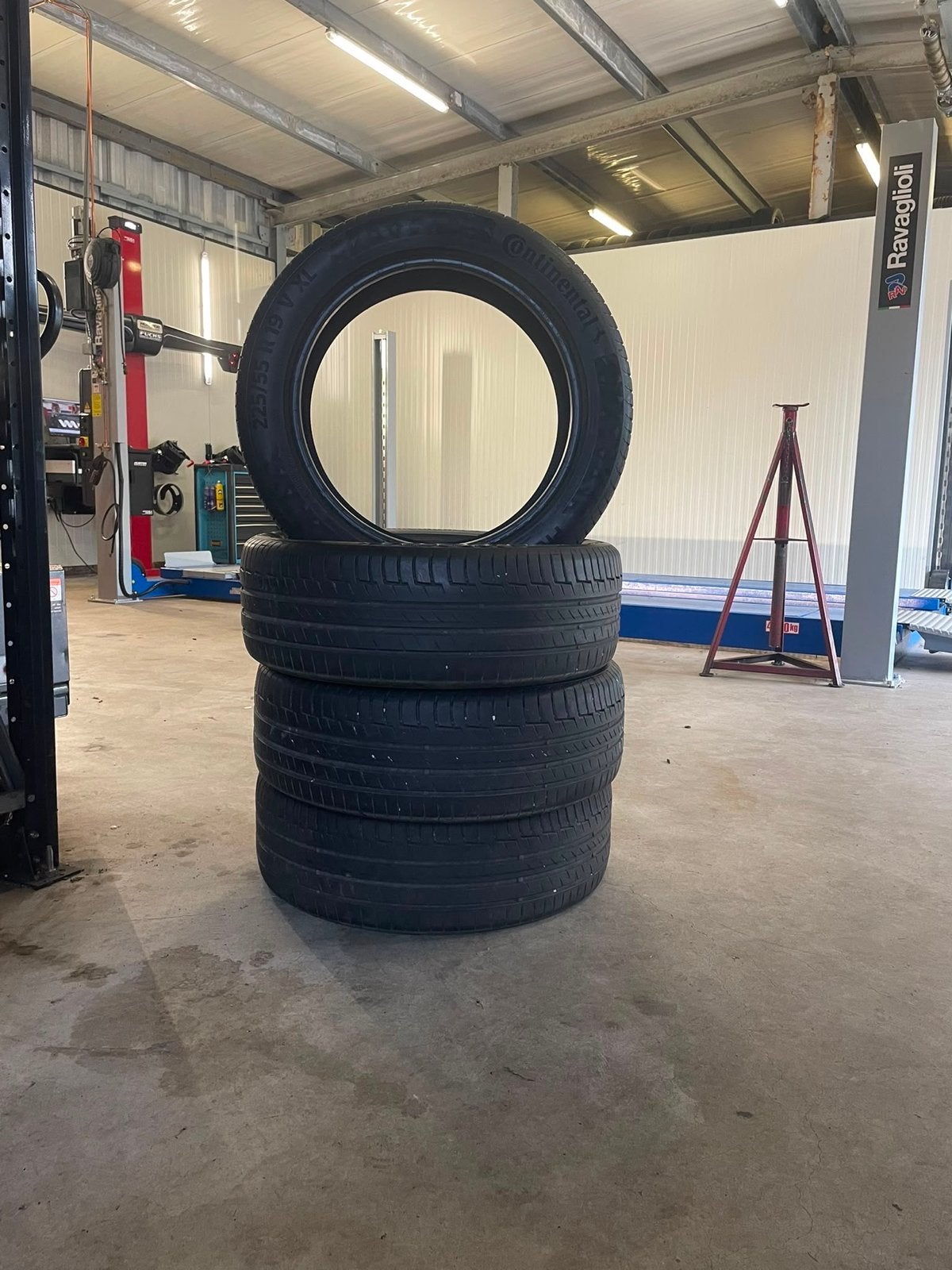 Continental 225/55 R19 V XL Zomerbanden (4 stuks), Gebruikt, Continental, M, Band(en)