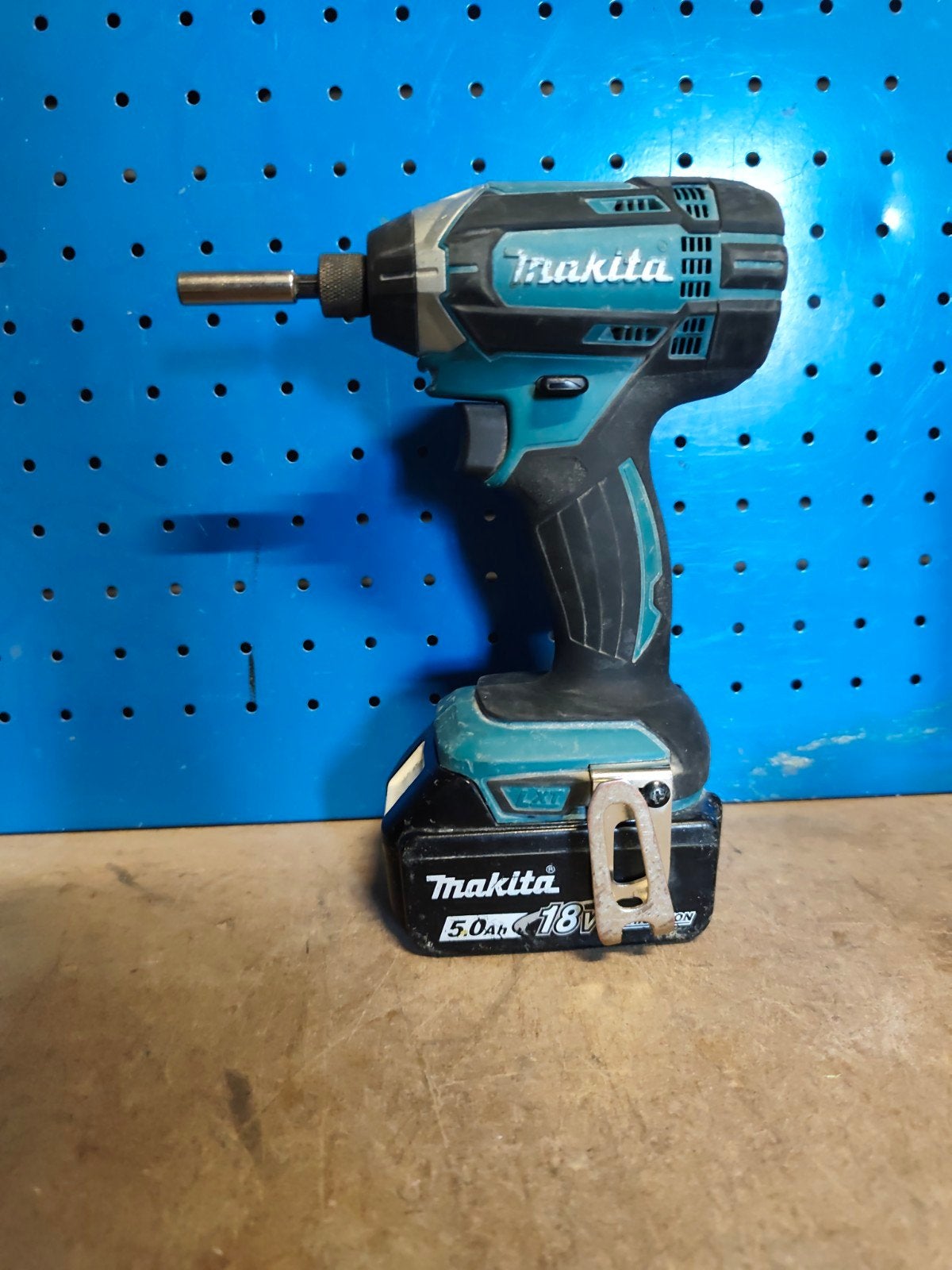 Makita 18v accu slagschroevendraaier inclusief accu, Doe-het-zelf en Verbouw, Gereedschap | Boormachines, Ophalen of Verzenden