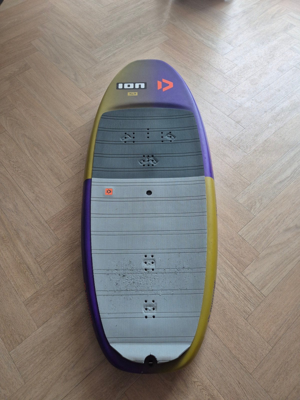 Duotone Sky Style SLS Foilboard 4'11" (150cm x 61cm, 75L), Watersport en Boten, Ophalen, Gebruikt