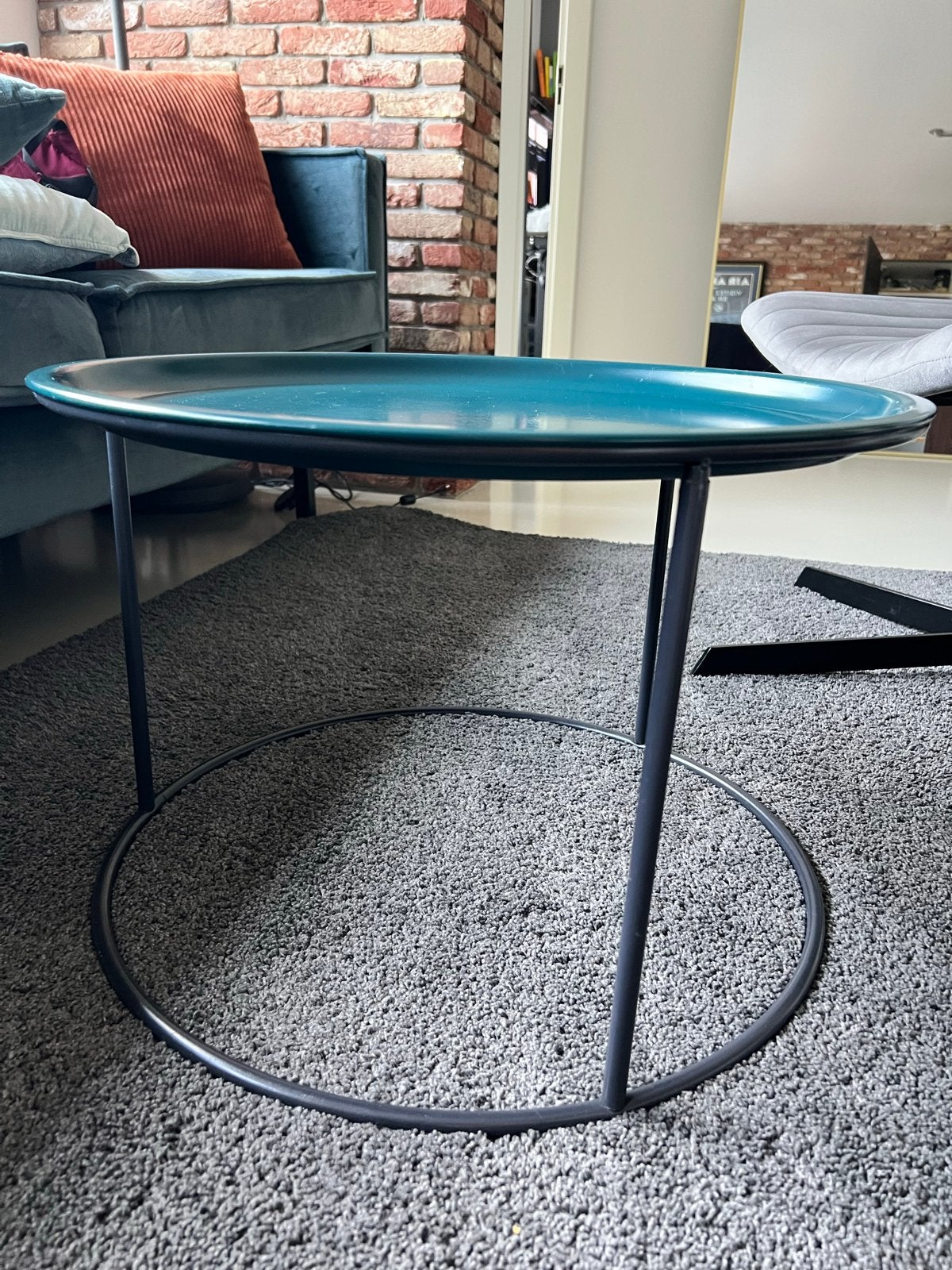 Ronde bijzettafel met metalen onderstel, Ophalen, 50 – 75, Gebruikt, Rond