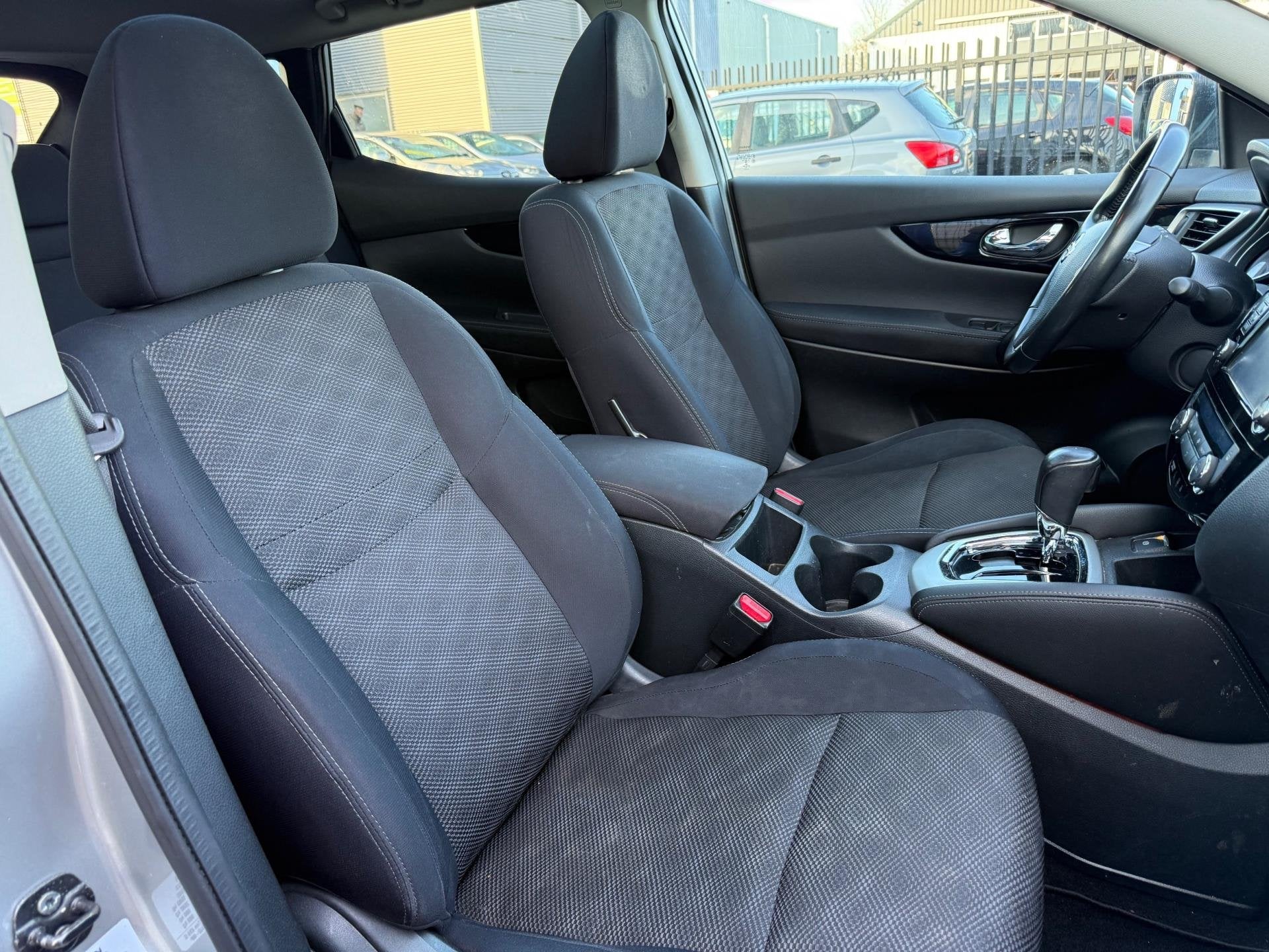 Foto 18 van Nissan Qashqai 1.2 Edition AUT. *175.627 KM*AKTIEPRIJS!
