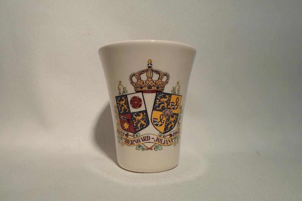 Beker Bernhard Juliana 1937 1987, Ophalen of Verzenden, Zo goed als nieuw, Overige stijlen, Kop(pen) en/of Schotel(s)