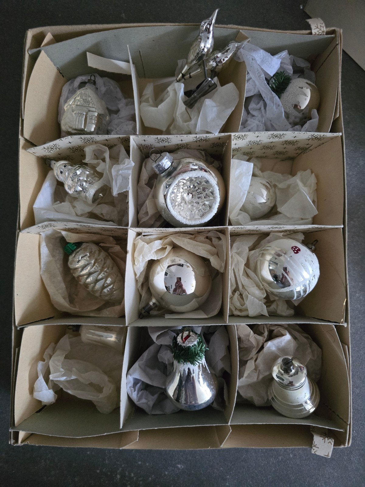 12 zilveren vintage kerstballen, Ophalen of Verzenden, Zo goed als nieuw