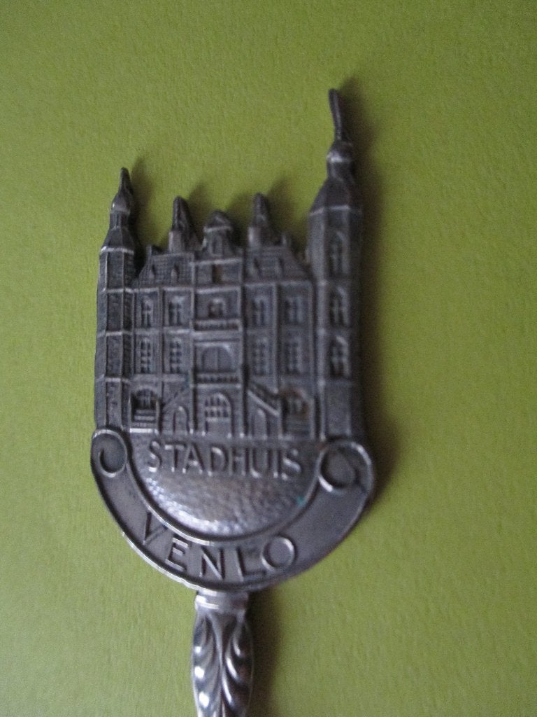 Lepeltje stadhuis Venlo, Verzenden, Zo goed als nieuw