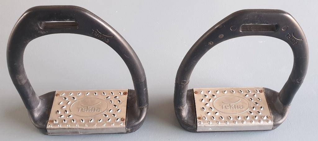 Gebruikte Tekna Flex Stirrup beugels, maat 12 cm, Dieren en Toebehoren, Ophalen of Verzenden, Gebruikt, Dressuur
