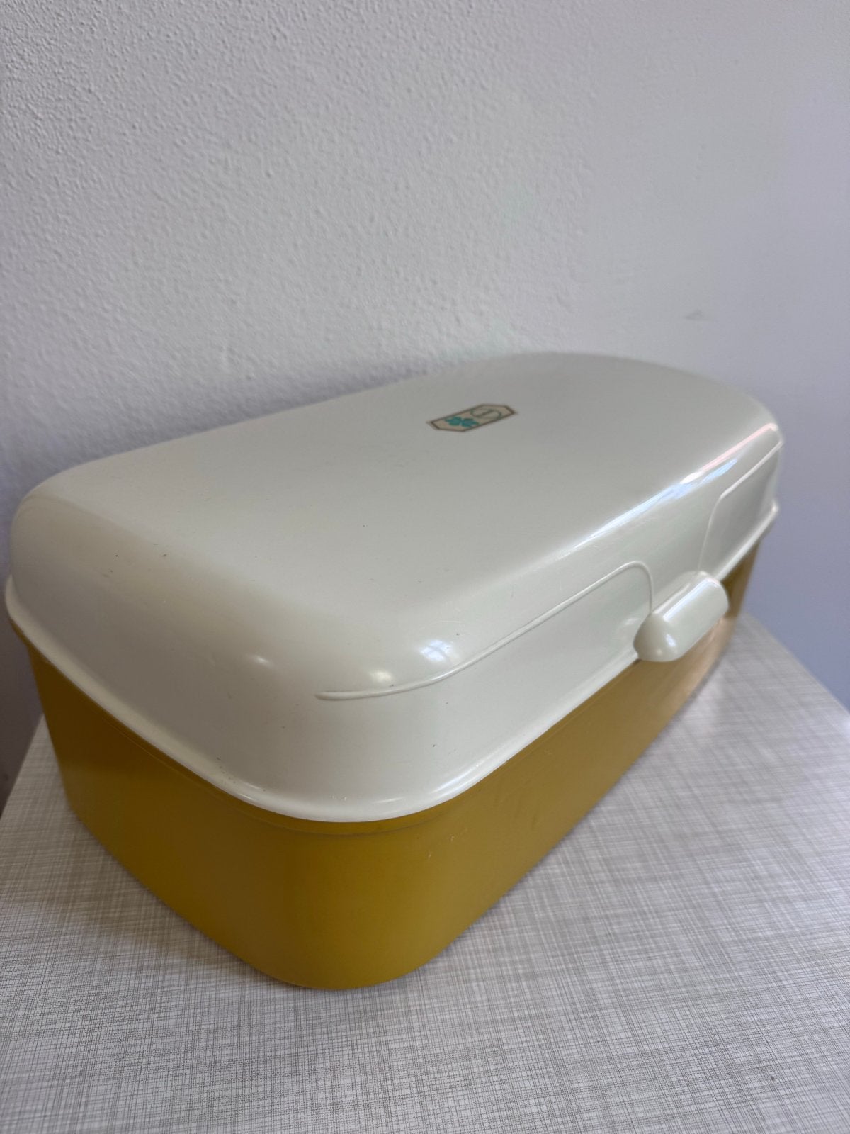 Vintage retro Curver broodtrommel oker geel/wit, Ophalen of Verzenden, Gebruikt