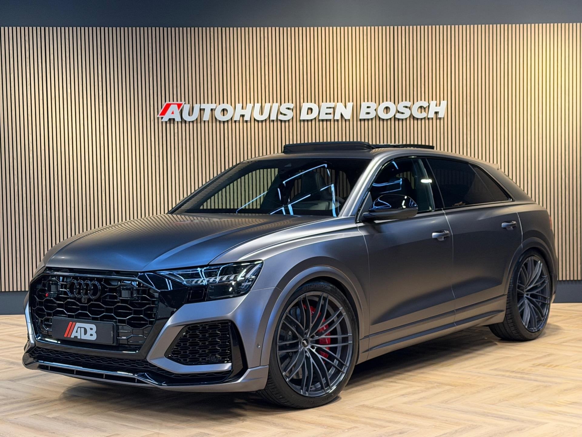 Audi RSQ8 4.0 TFSI Quattro - Keramisch - Pano - 23” ABT, Gebruikt, 600 pk, Leder, Bedrijf